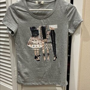 Julia  Gray T-Shirt with Fashion Graphic